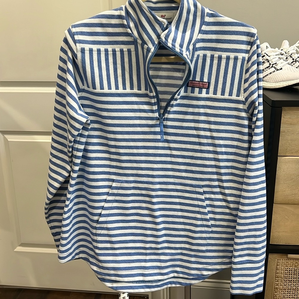 Women’s vineyard vines half zip, pull over with pockets